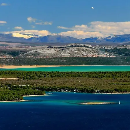Auto Kamp Cuka Park za odmor Pakostane