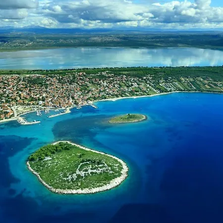 Auto Kamp Cuka * Pakostane